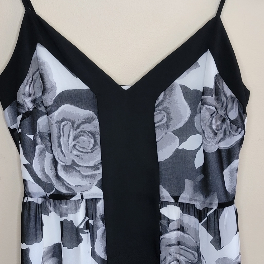 NWT Arden B | Black & White Floral Maxi Dress with Side Slits Size Small - Picture 2 of 5